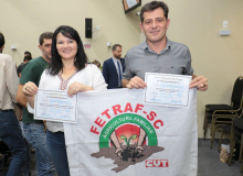 Fetraf-SC e Fórum das Entidades da Agricultura Familiar recebem homenagem