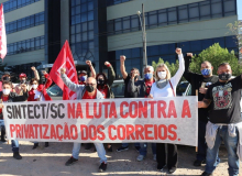 Ato em São José protesta contra a privatização dos Correios