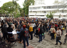 Servidores municipais de Blumenau estão em greve por direitos sonegados