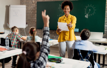 Sinte/SC entra com ação contra lei que restringe atuação de professores em sala