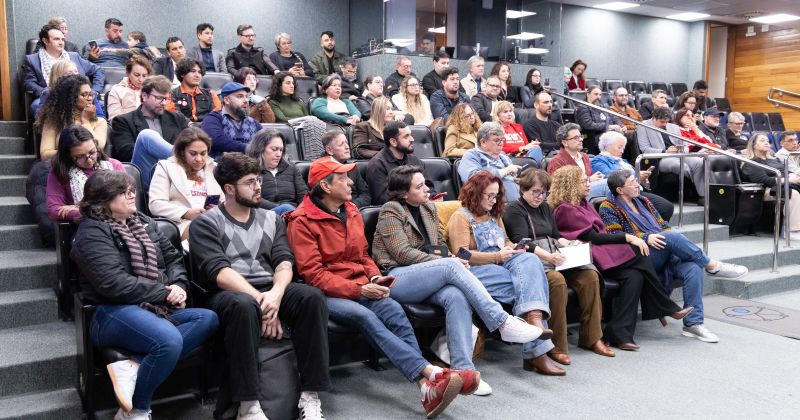 Estudo mostra que trabalhadores financiam SC e grandes empresas são beneficiadas
